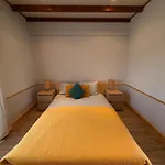 A Casa Amarela