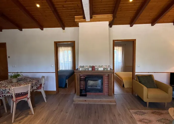 Bed & Breakfast A Casa Amarela Sao Martinho da Cortica